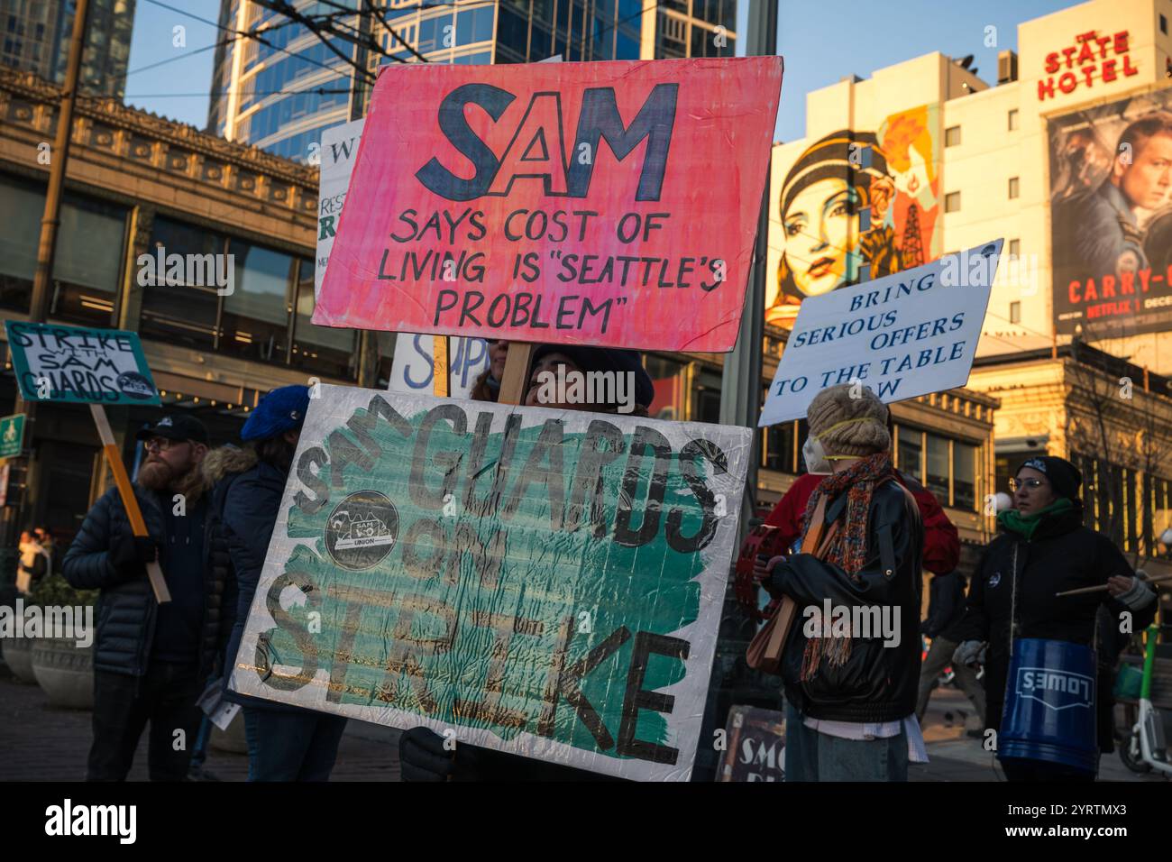 Seattle, USA. 4th Dec, 2024. Seattle Art Museum employees on strike ...