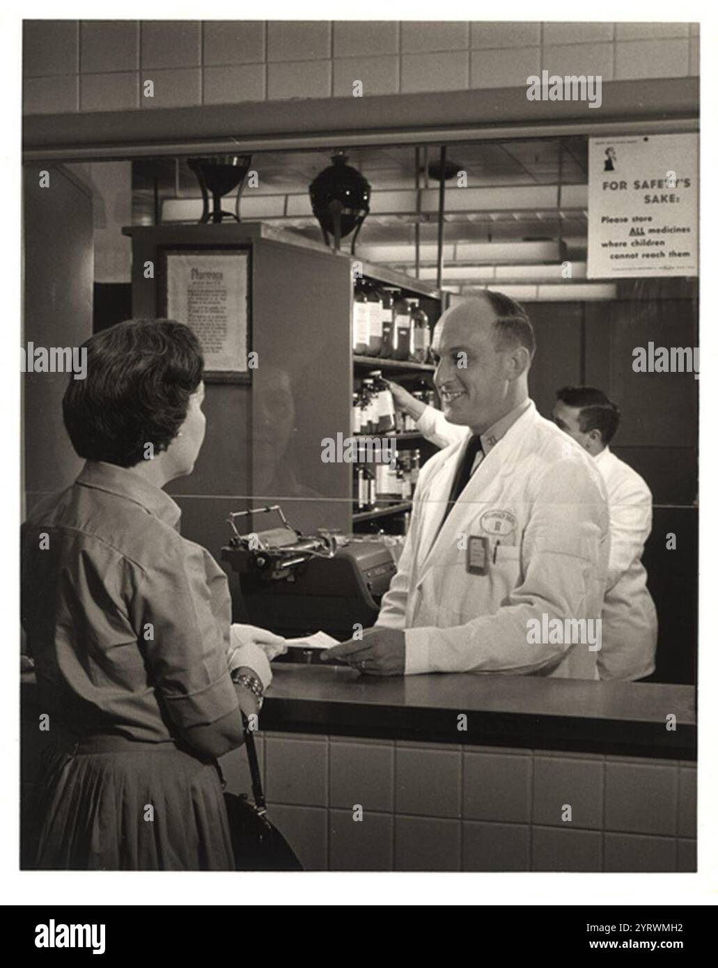 Clinical Center Pharmacy (14167038489). Stock Photo
