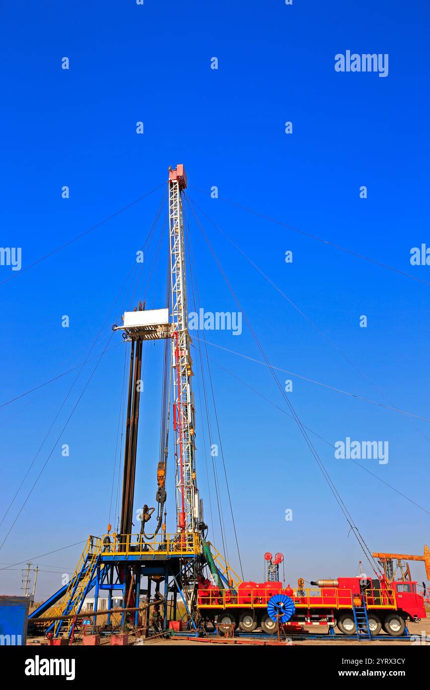 Oilt Rig The oil rig Stock Photo - Alamy