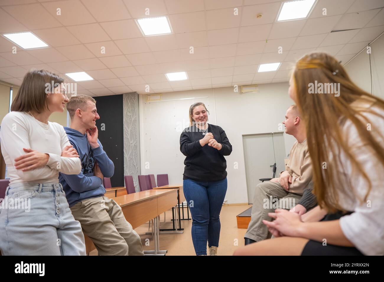 Students learn sign language at university Stock Photo - Alamy