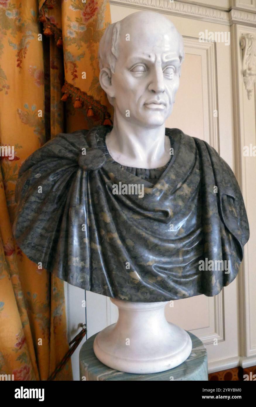 Modern Copy Of A Bust Of Gaius Julius Caesar 100 Bc 44 Bc Roman