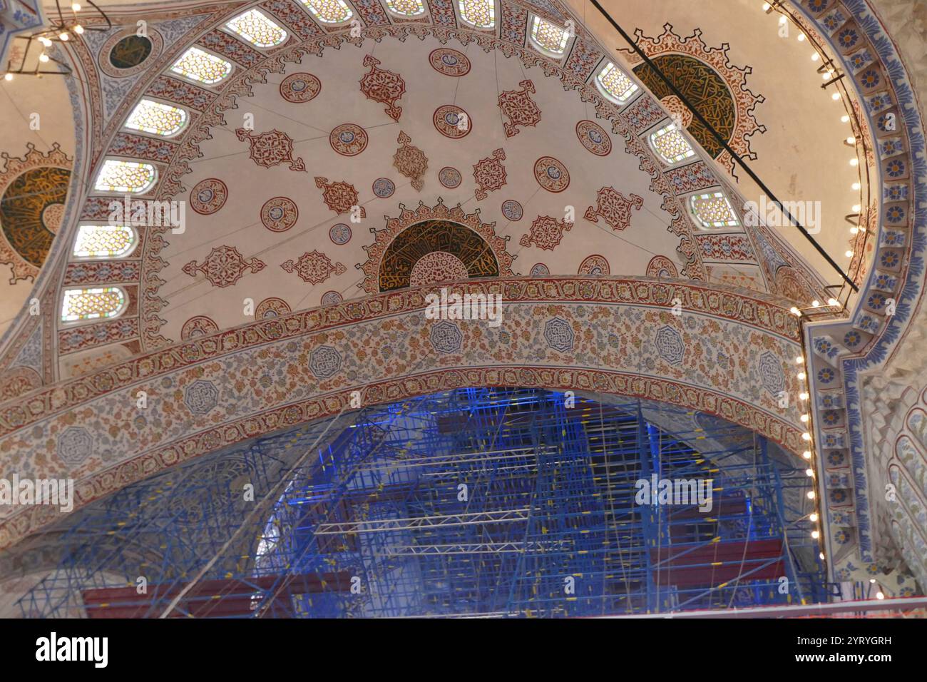 Hagia Sophia, a former Greek Orthodox Christian patriarchal basilica (church), later an Ottoman imperial mosque and now a museum (Ayasofya Muzesi) in Istanbul, Turkey. Built in 537 AD at the beginning of the Middle Ages, it was famous in particular for its massive dome. From the date of its construction in 537 AD until 1453, it served as an Eastern Orthodox cathedral and the seat of the Patriarch of Constantinople, except between 1204 and 1261, when it was converted by the Fourth Crusaders to a Roman Catholic cathedral under the Latin Empire. The building was later converted into an Ottoman mo Stock Photo