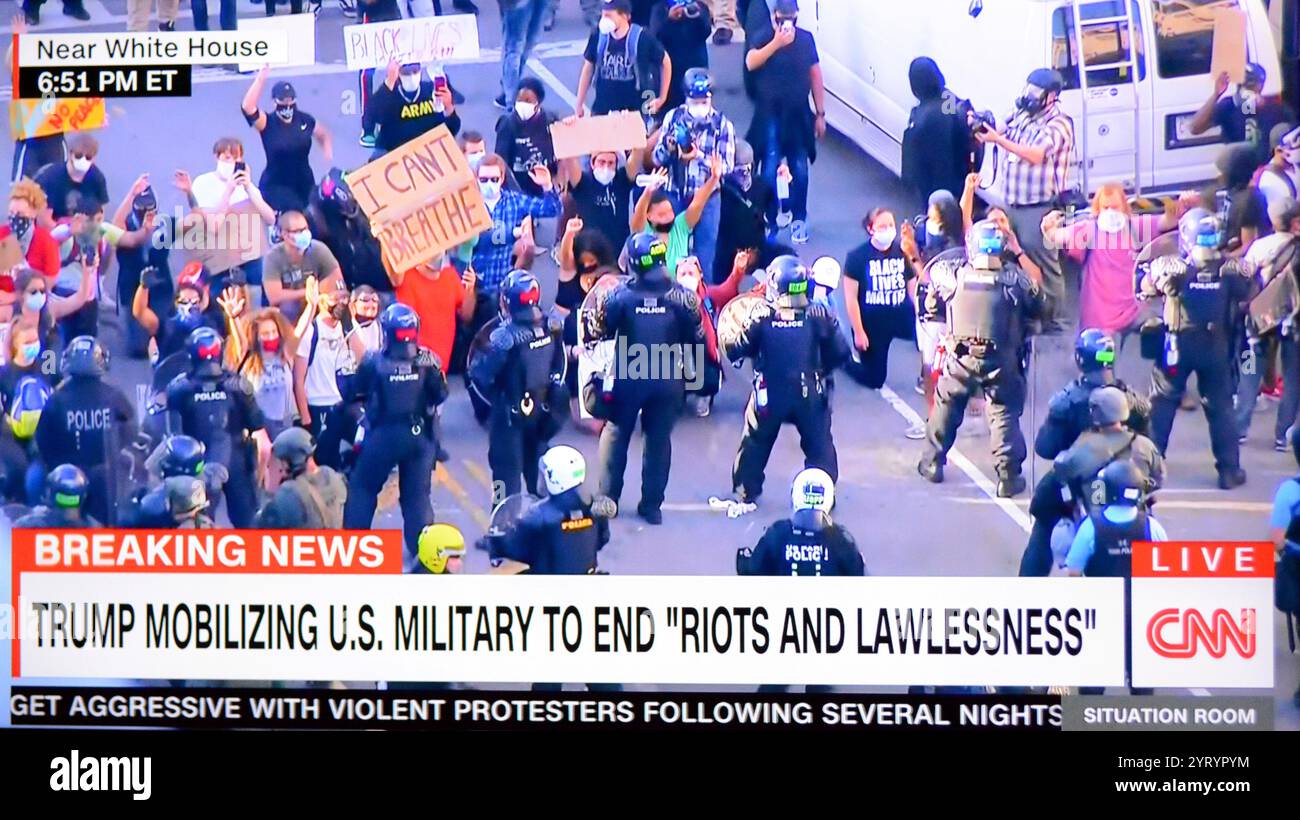 US Television media coverage: On June 1, 2020, amid the Black Lives Matter George Floyd protests in Washington, D.C., police and National Guard troops used tear gas and other riot control tactics to forcefully clear peaceful protesters from Lafayette Square and surrounding streets Stock Photo