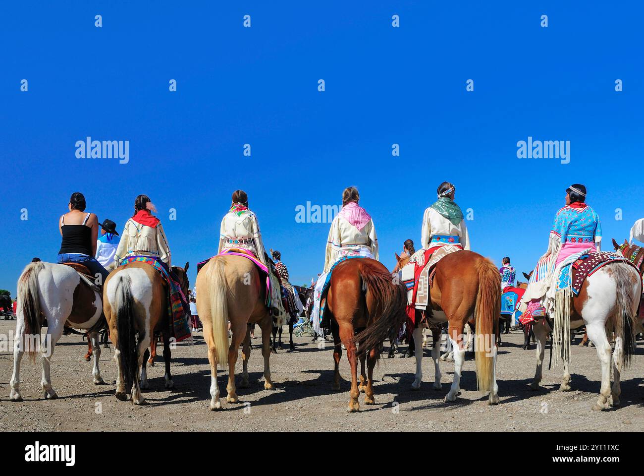 Crow fair indian native american hi-res stock photography and images ...
