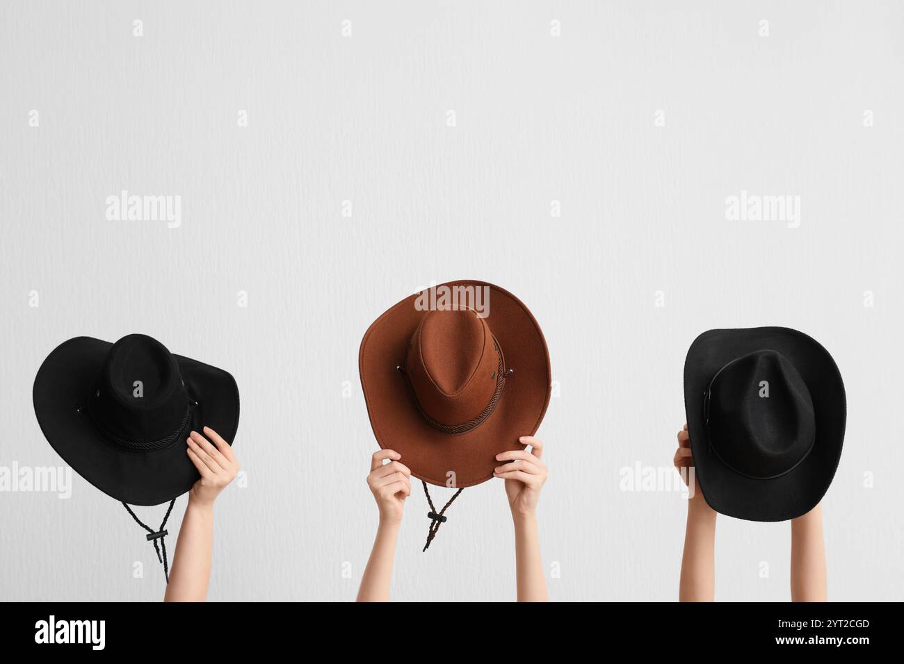 Female cowboy hats hi-res stock photography and images - Alamy