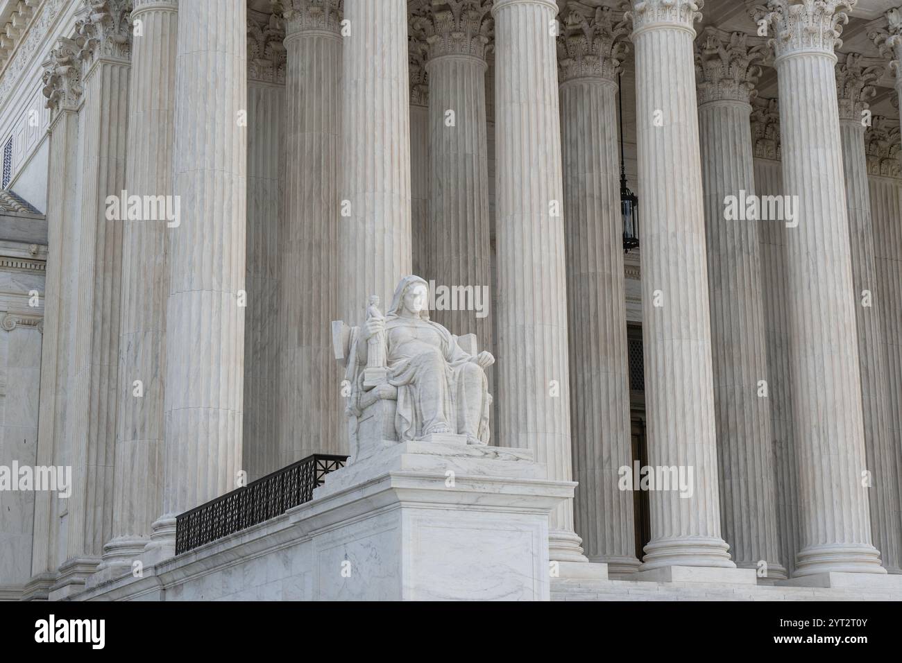 Supreme court chambers washington hi-res stock photography and images ...