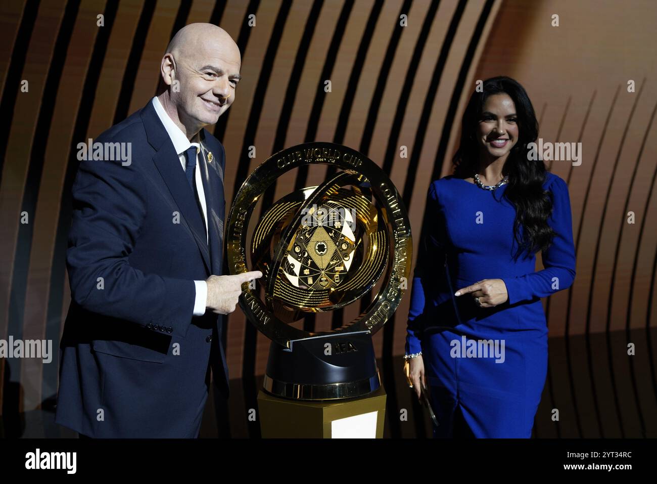 Miami, USA. 5th Dec, 2024. FIFA President Gianni Infantino (L) poses