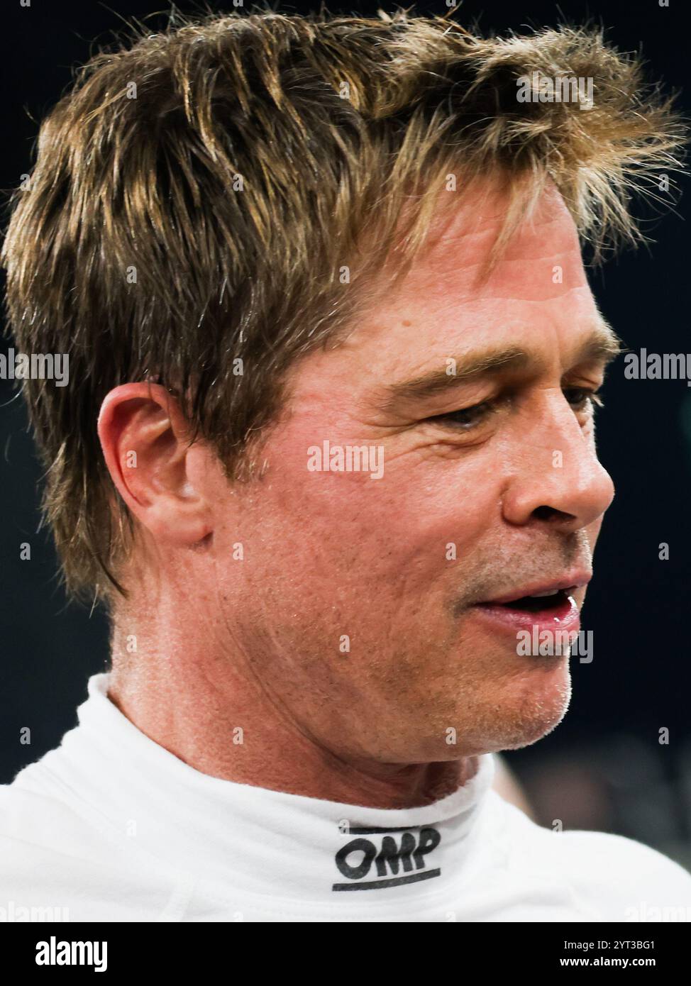 Brad pitt portrait hi-res stock photography and images - Page 7 - Alamy, image size:974x1390