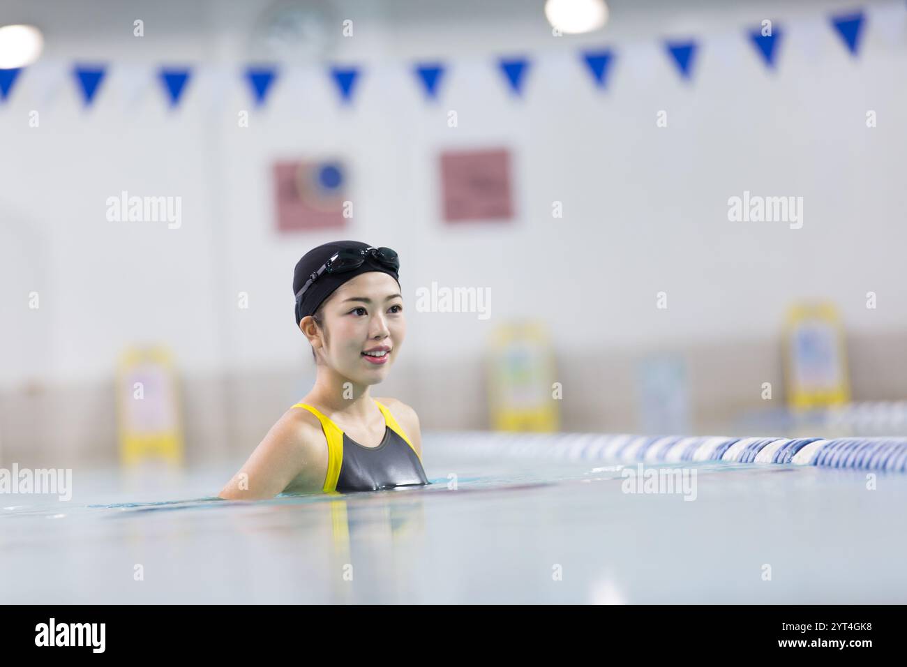 Japanese swimming pool hi-res stock photography and images - Alamy