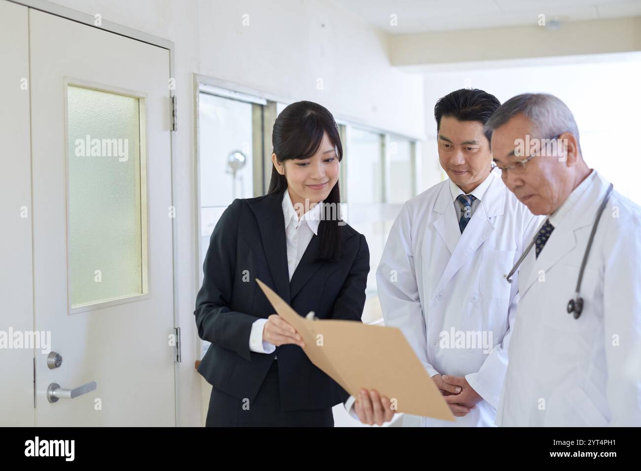 Company medical staff hi-res stock photography and images - Alamy