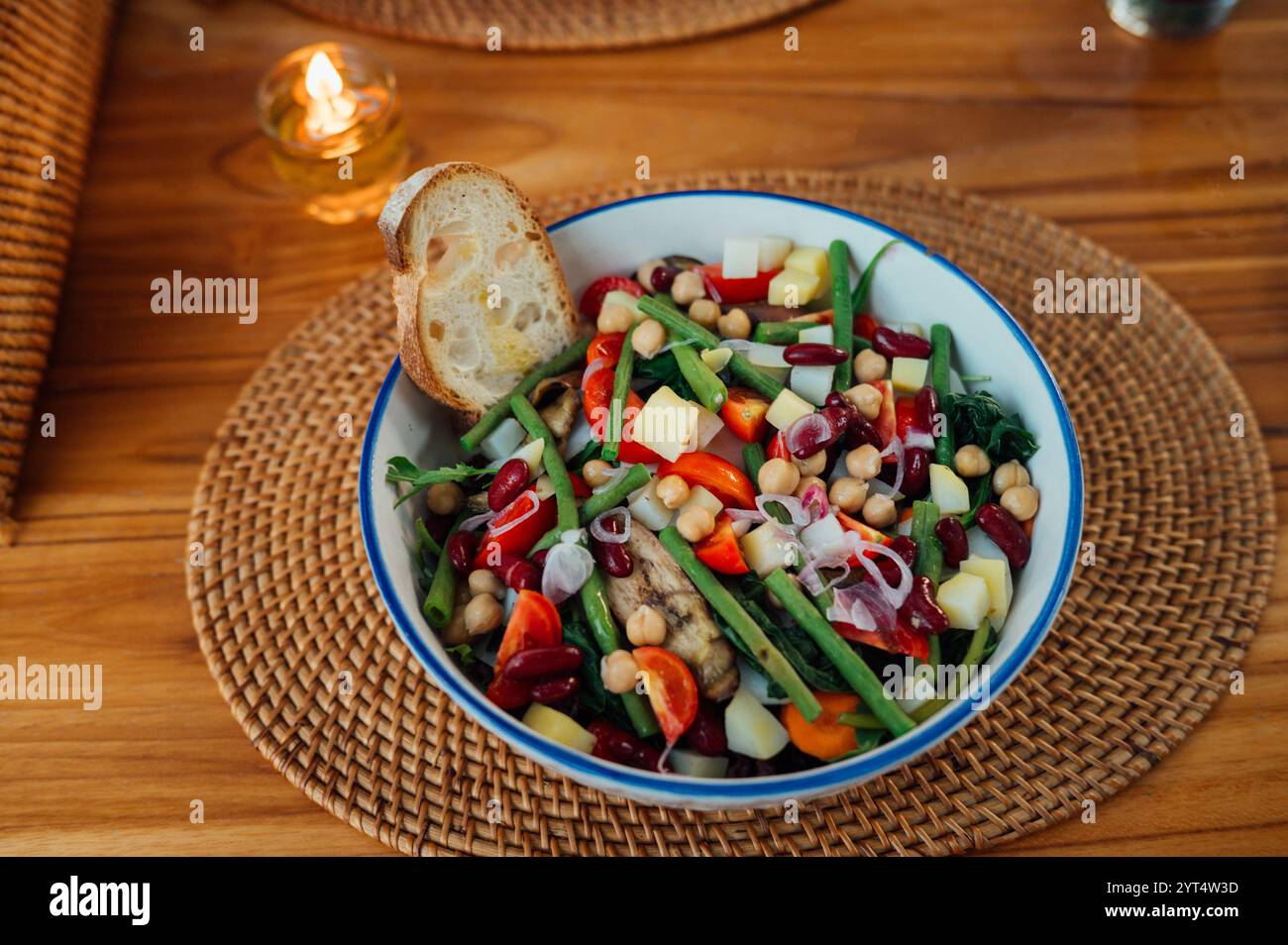 Vibrant fresh vegetable salad hi-res stock photography and images - Alamy
