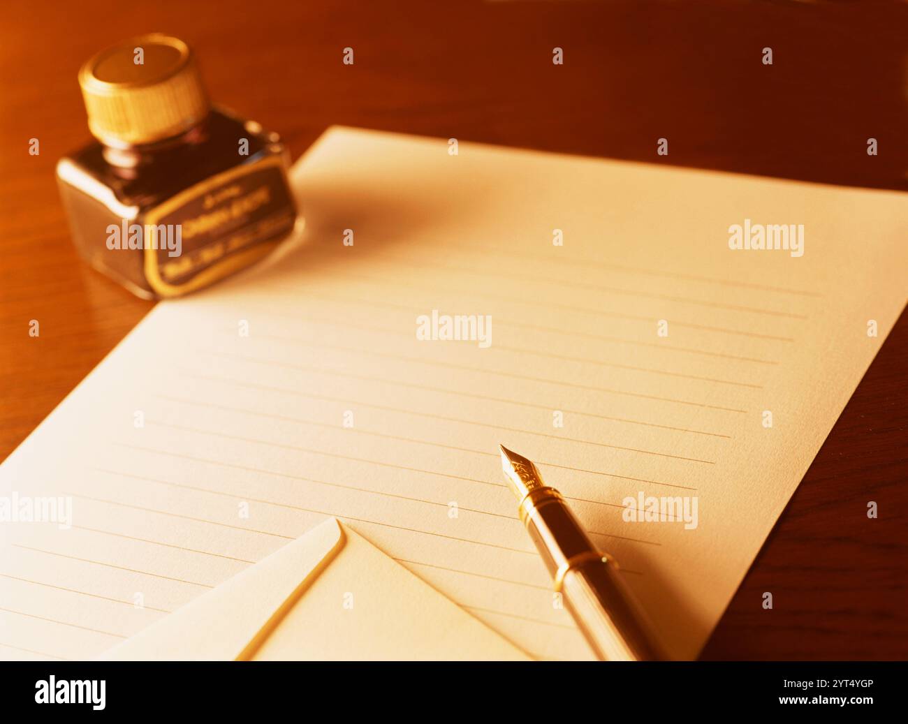 Fountain pen and letter Stock Photo - Alamy