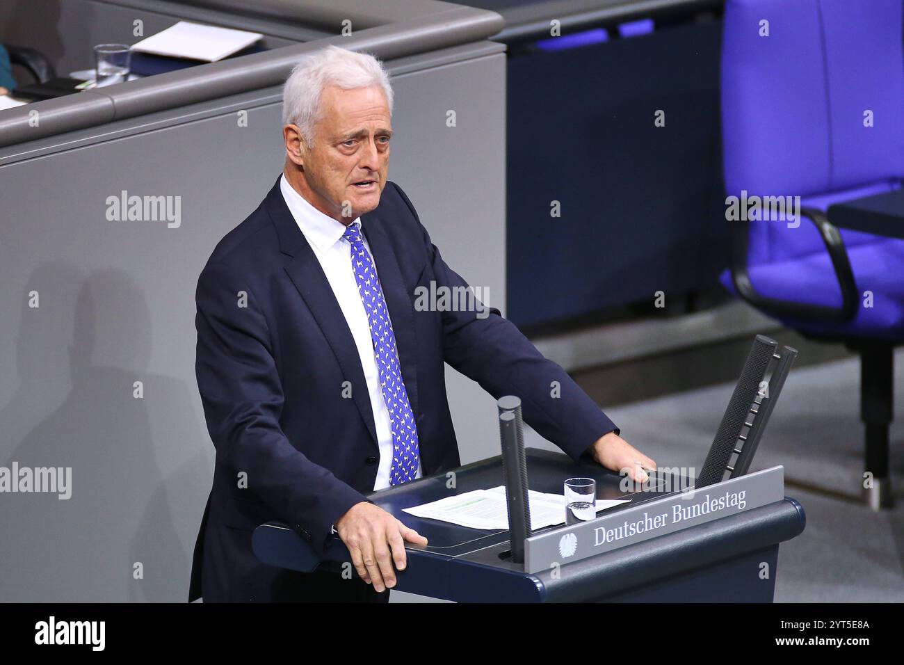 Berlin, Deutschland, 06.12.2024: Deutscher Bundestag: 204. Bundestagssitzung: Peter Ramsauer, CSU, hält seine voraussichtlich letzte Rede als Abgeordneter im Bundestag *** Berlin, Germany, 06 12 2024 German Bundestag 204 Bundestag session Peter Ramsauer, CSU, delivers what is expected to be his last speech as a member of the Bundestag Copyright: xdtsxNachrichtenagenturx dts 52950 Stock Photo
