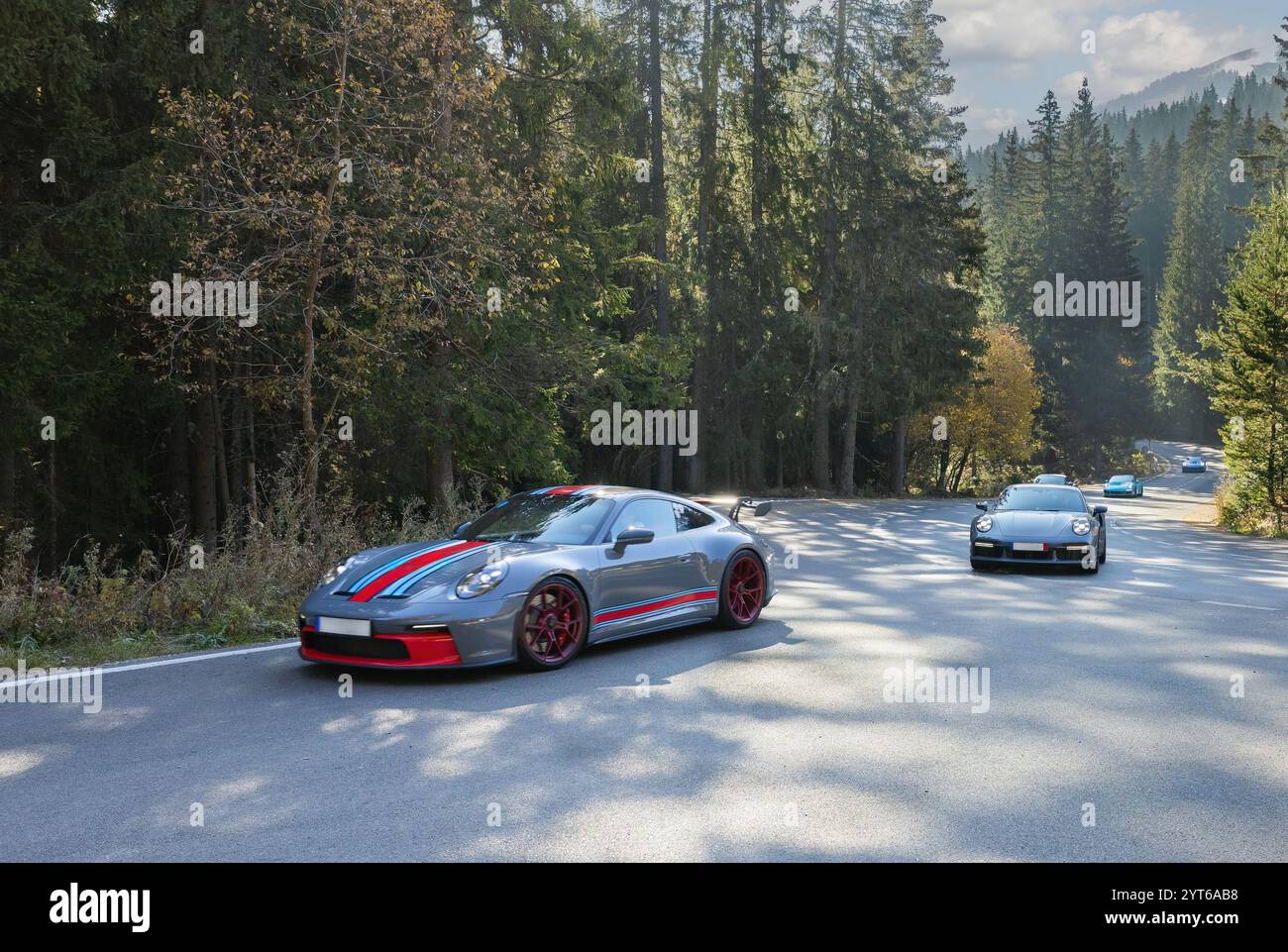 Car in motion hi-res stock photography and images - Alamy