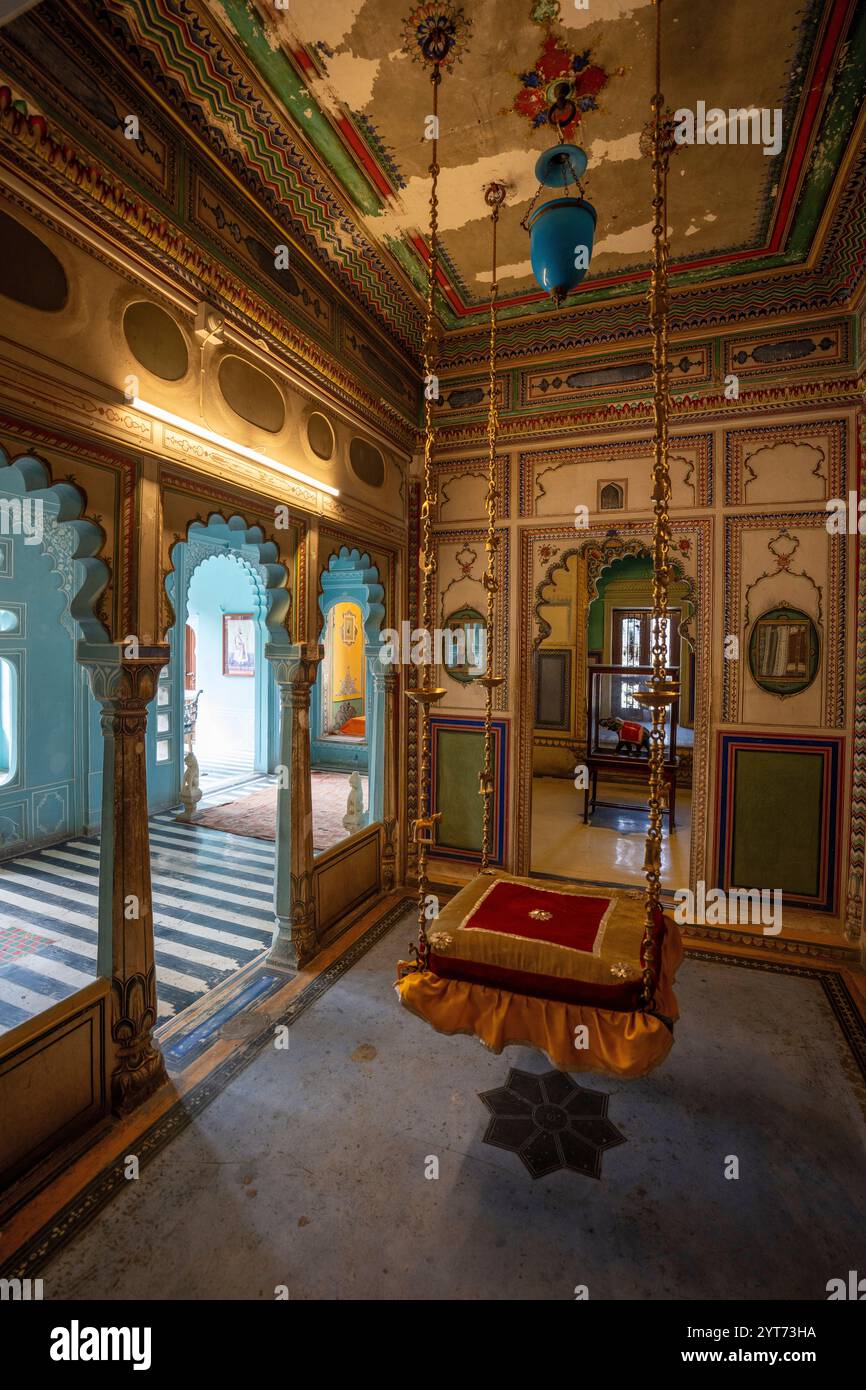 Udaipur, India, Magnificent residences with City Palace Stock Photo - Alamy