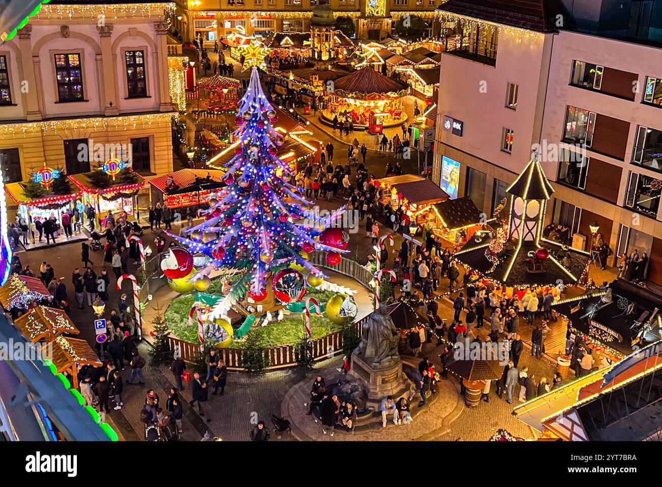 Weihnachtsmarkt 2024 in Magdeburg Sachsen Anhalt *** Christmas market
