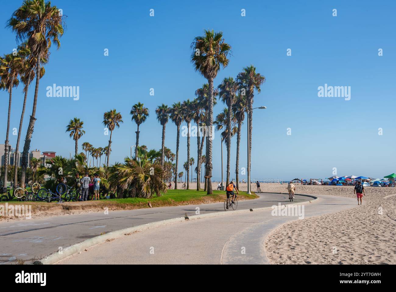 Venice beach pathway hi-res stock photography and images - Alamy