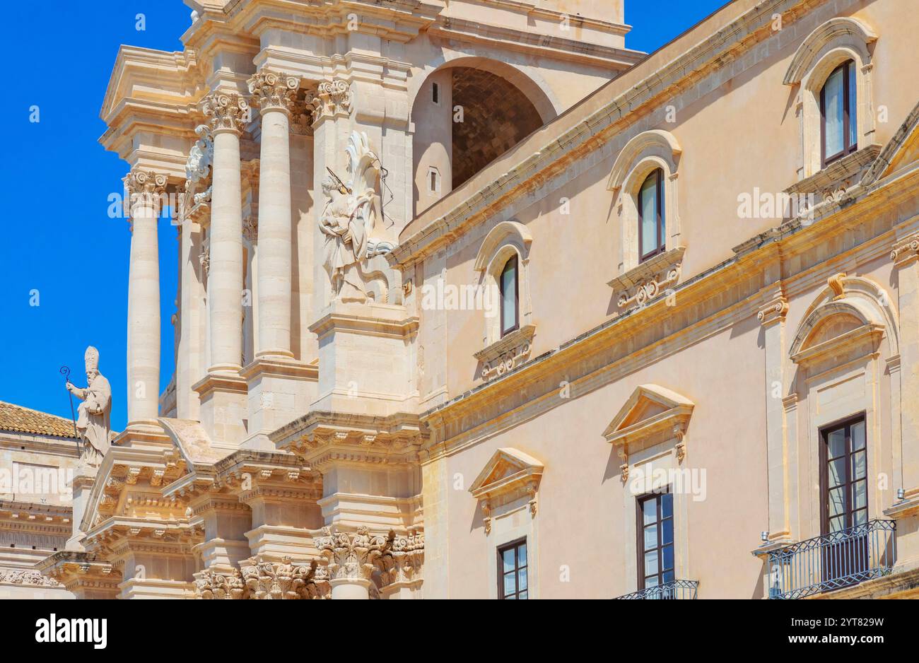 Syracuse Duomo facade, Ortygia, Syracuse, Sicily, Italy Stock Phot…