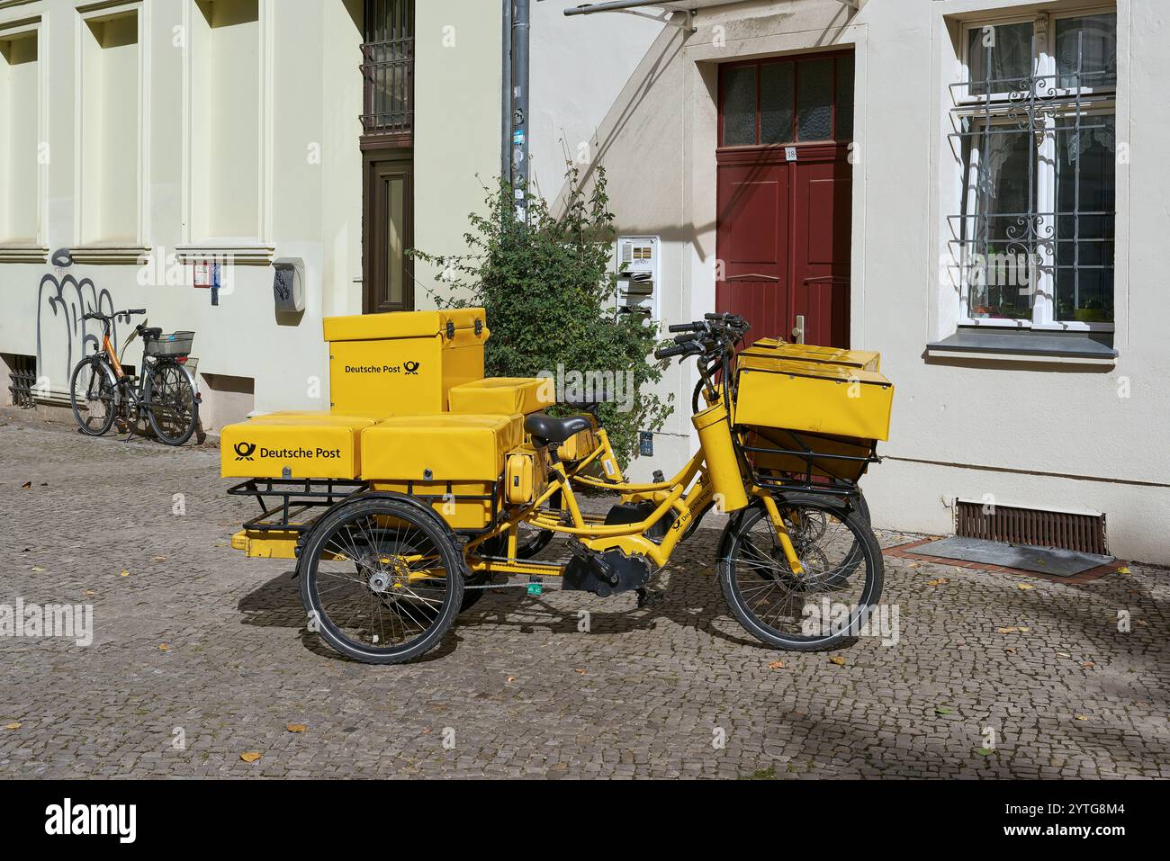 Dhl bike hi-res stock photography and images - Alamy