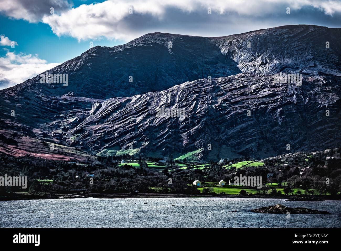 Dynamic base hi-res stock photography and images - Alamy