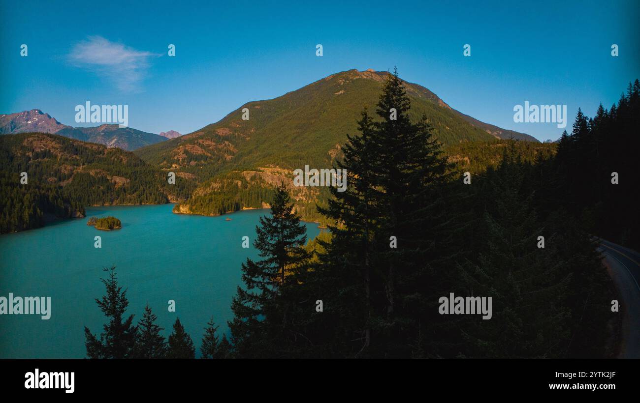 JULY 2024 NORTHERN CASCADES NATIONAL - July 2024 Northern Cascades National Park Washington Elevated View Of Mineral Glacier Emerald Colored Lakes Diablo Lake Wa 2YTK2JF 