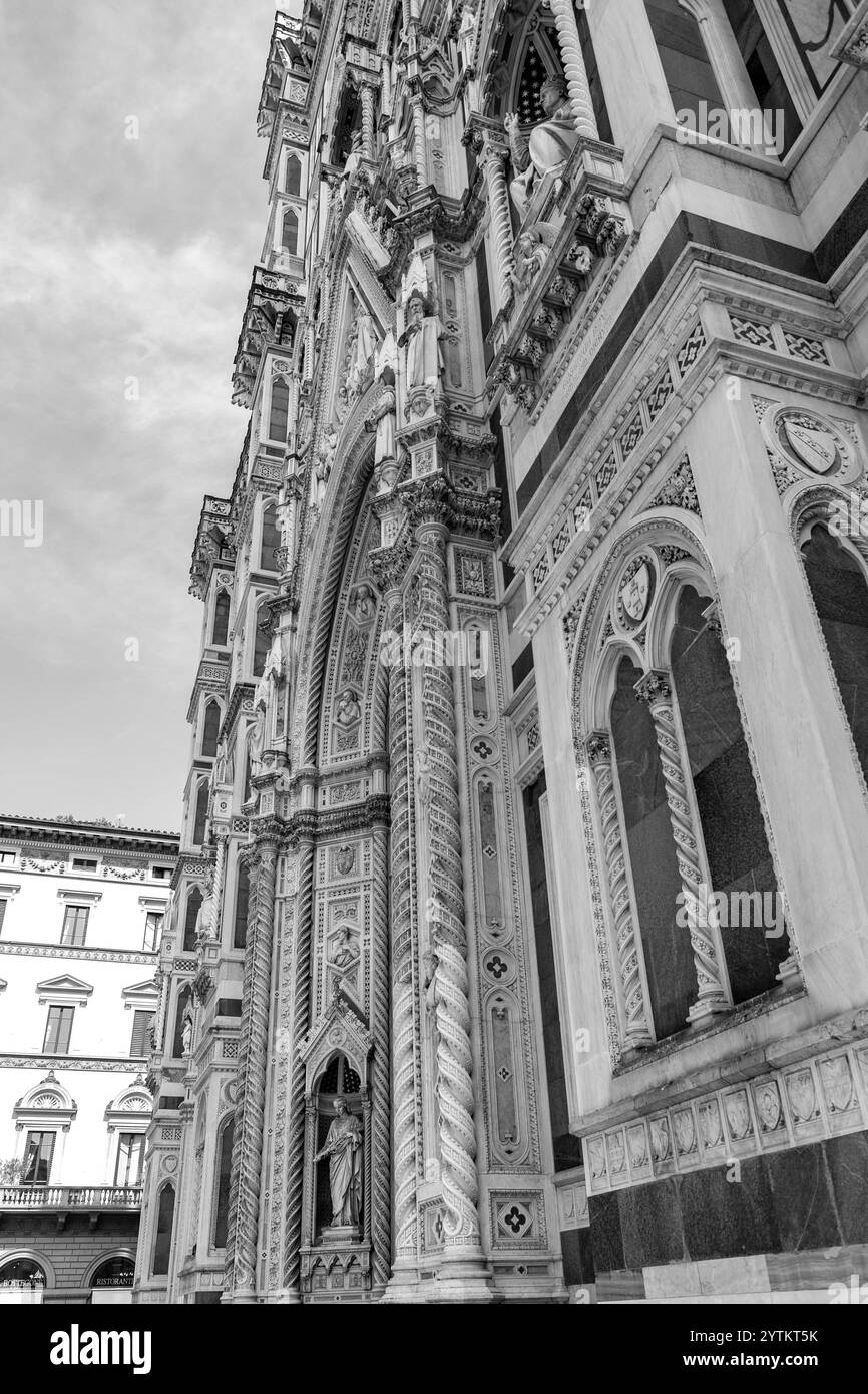 Florence duomo exterior detail Black and White Stock Photos & Images ...