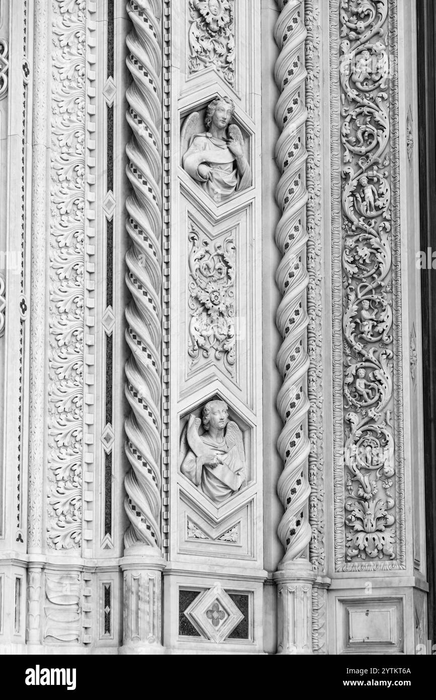 Florence duomo exterior detail Black and White Stock Photos & Images ...