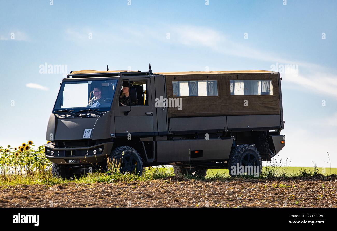 Oberglatt, Switzerland, 6th Sep 2024: A Swiss Army Duro vehicle drives as a troop transport on a dirt road. (Photo by Andreas Haas/dieBildmanufaktur) Stock Photo