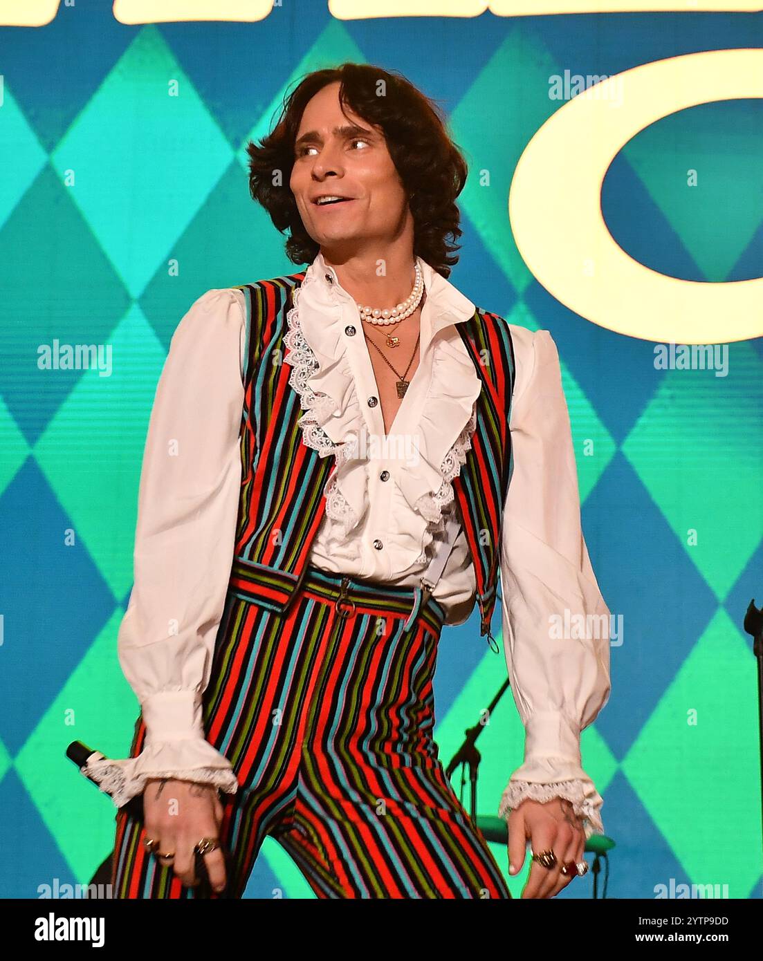 Spencer Sutherland Performs Onstage During IHeartRadio 102 7 KIIS FM s spencer-sutherland-performs-onstage-during-iheartradio-102-7-kiis-fm-s