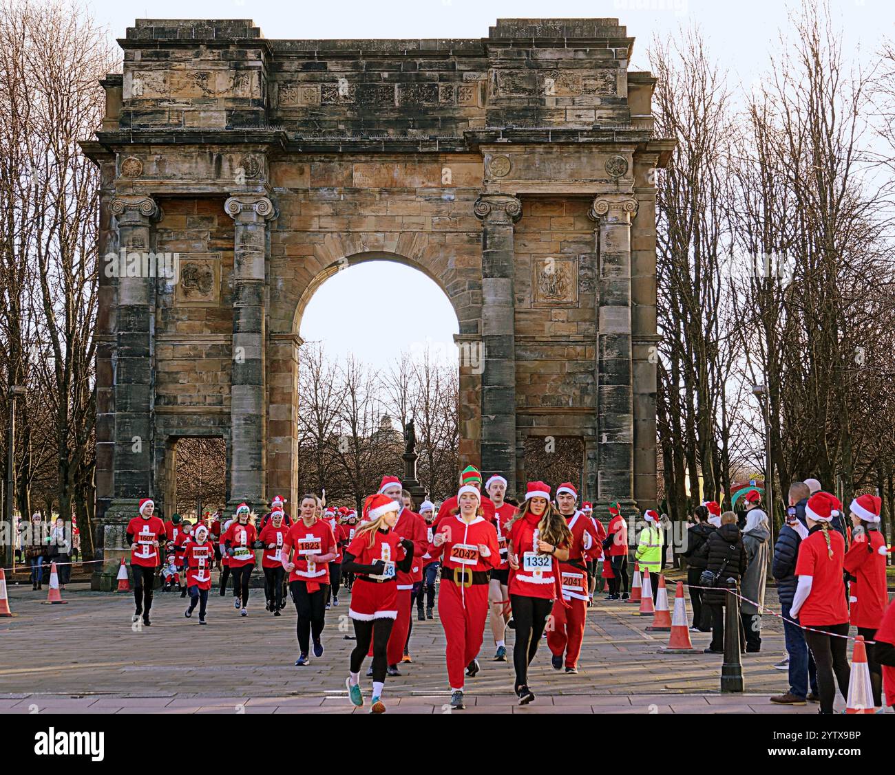 Glasgow, Scotland, UK. 8th December, 2024. Glasgow green the public ...