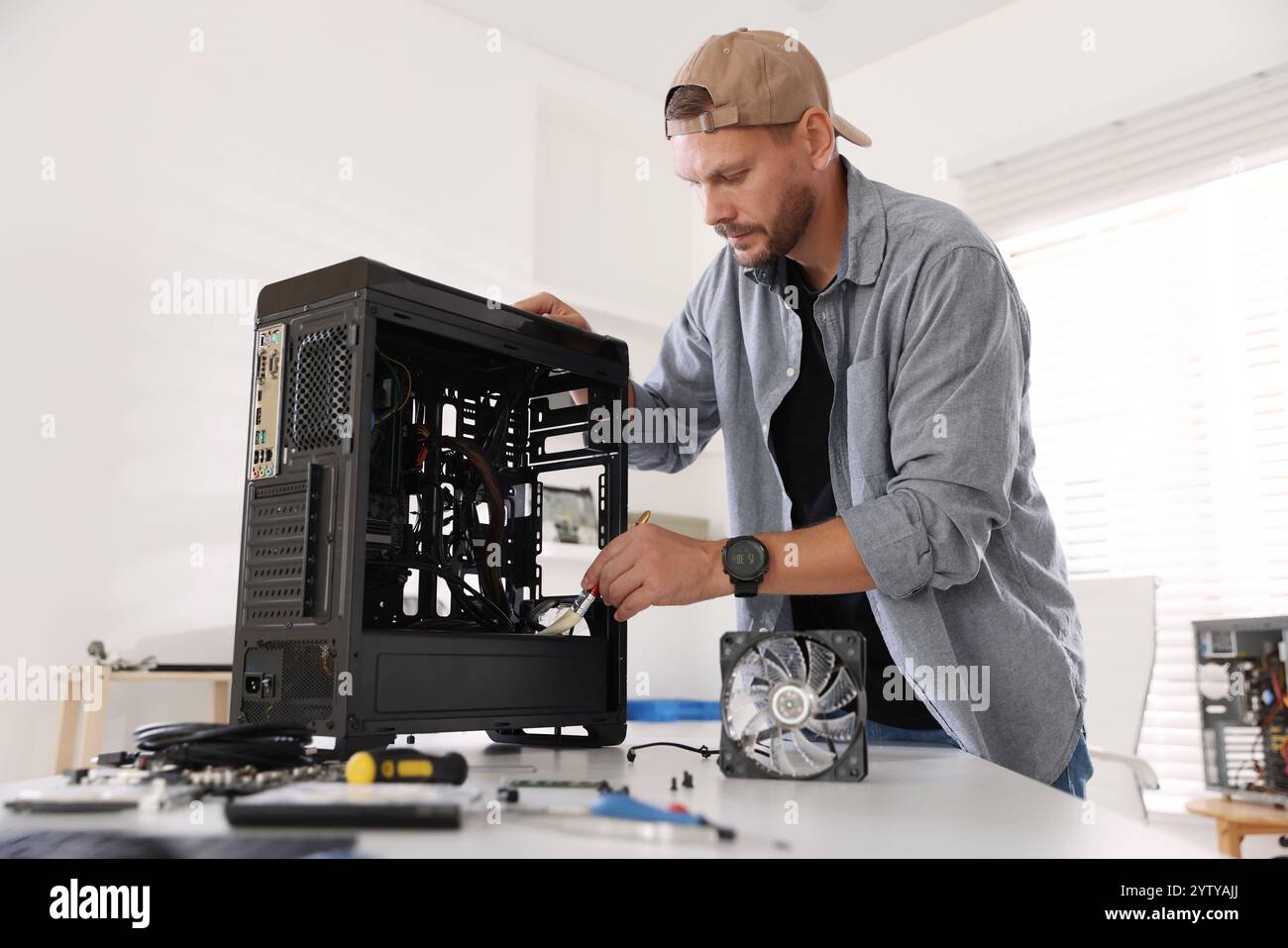 Installing future hi-res stock photography and images - Alamy