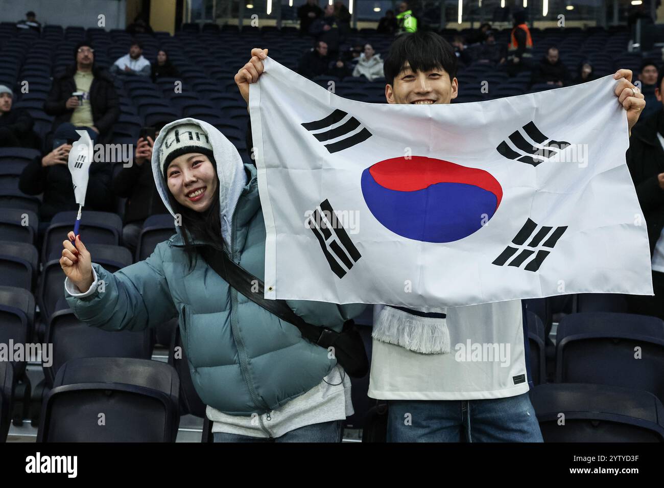 London, UK. 08th Dec, 2024. A Tottenham fans holding The flag of South Korea during the Premier League match Tottenham Hotspur vs Chelsea at Tottenham Hotspur Stadium, London, United Kingdom, 8th December 2024 (Photo by Mark Cosgrove/News Images) in London, United Kingdom on 12/8/2024. (Photo by Mark Cosgrove/News Images/Sipa USA) Credit: Sipa USA/Alamy Live News Stock Photo