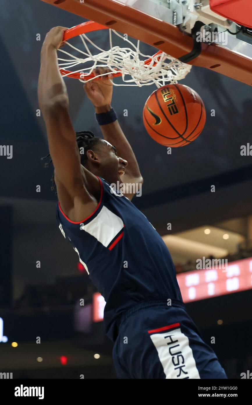 AUSTIN, TX - DECEMBER 08: Connecticut Huskies center Tarris Reed Jr. (5 ...