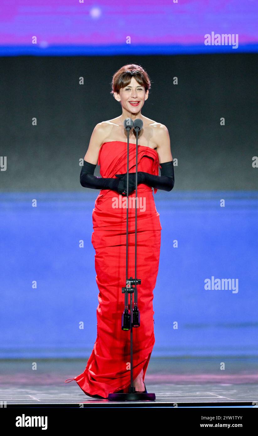 🥰 Sophie Marceau (1980) and Now (2023) #thenandnow #throwback #tbt # SophieMarceau, image size:823x1390
