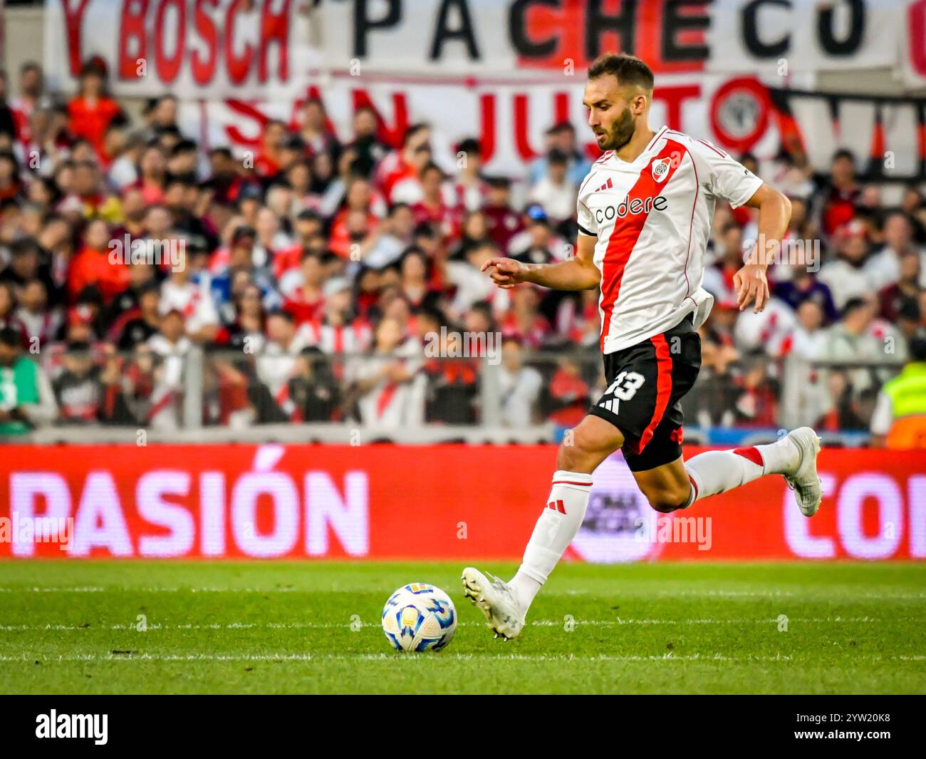 Claudio echeverri river plate hi-res stock photography and images - Alamy