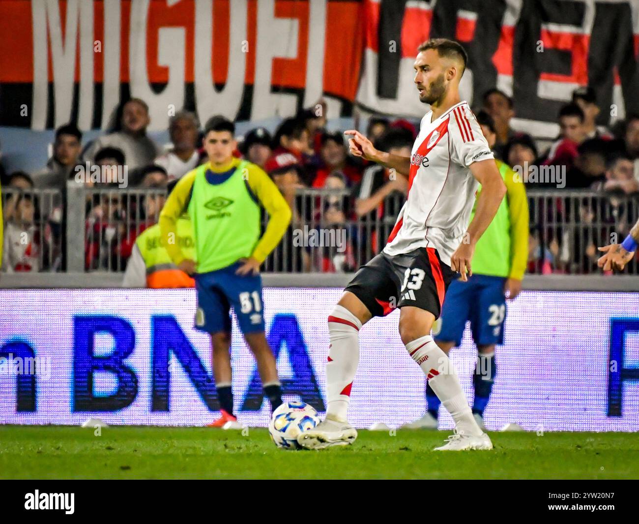 Miguel martínez hi-res stock photography and images - Page 3 - Alamy, image size:1300x1065