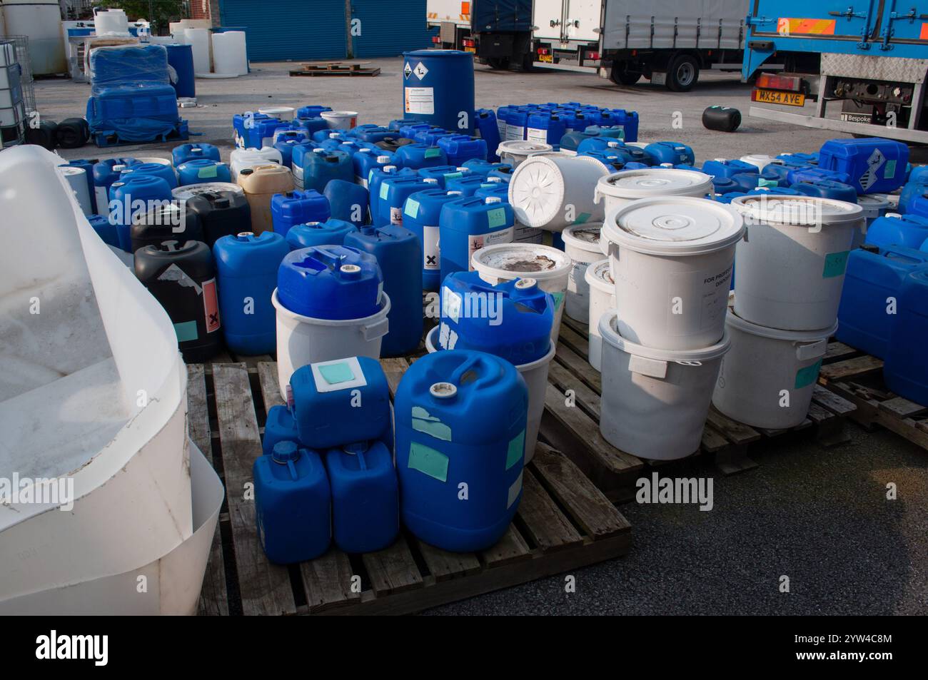 Chemical drums in warehouse hi-res stock photography and images - Alamy
