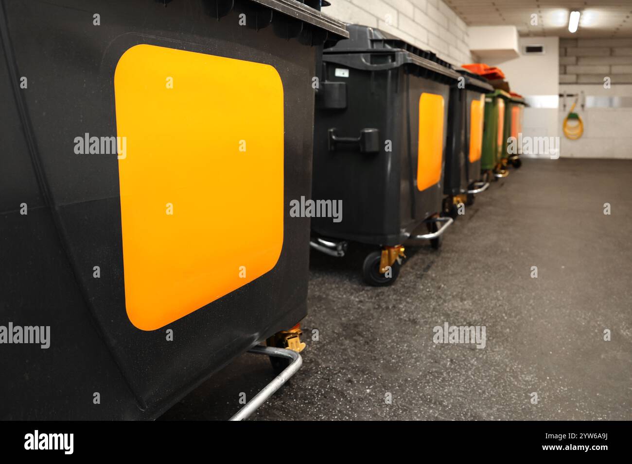 Sorting used plastic containers hi-res stock photography and images - Alamy