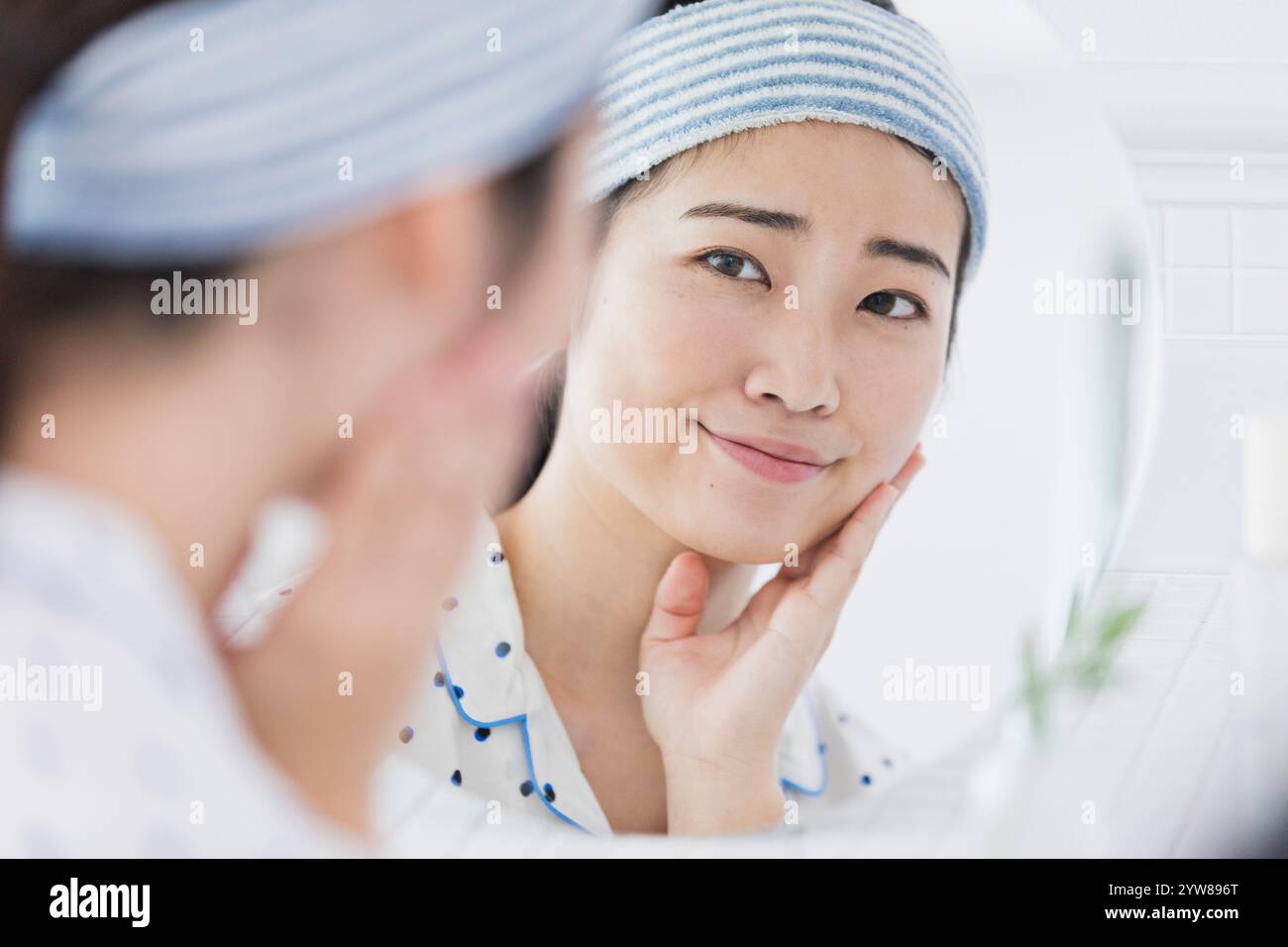 Everyday care for face and skin hi-res stock photography and images - Alamy