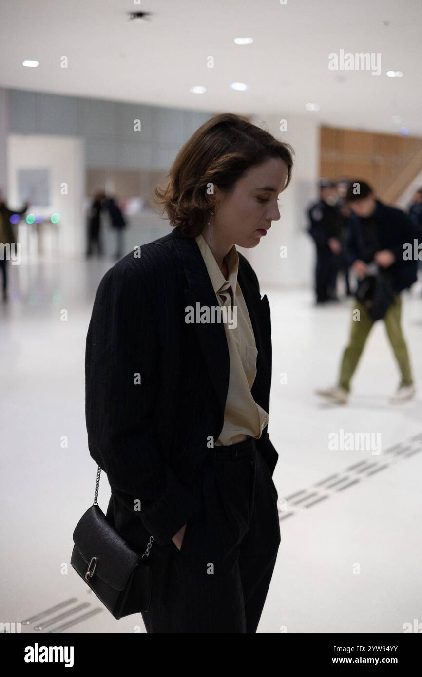 Paris, France. 10th Dec, 2024. French actress Adele Haenel arrives at ...