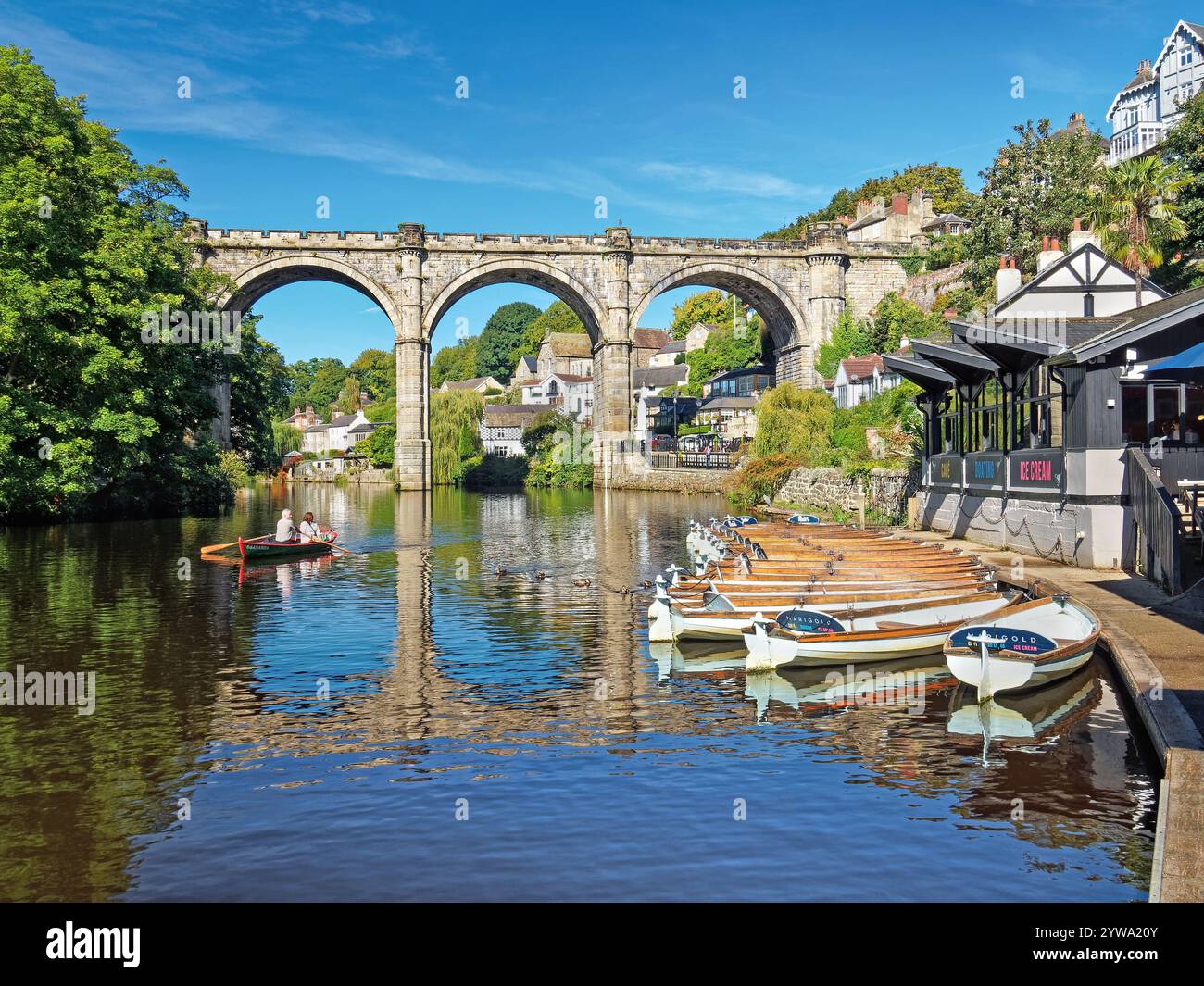 Riverside cafe yorkshire hi-res stock photography and images - Alamy