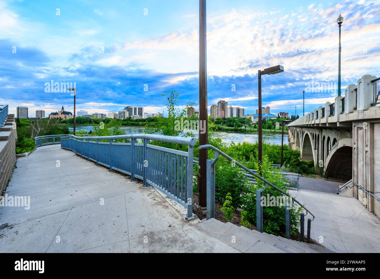 Cityscape of the city of Saskatoon in Western Canada along the South Saskatchewan River Stock Photo