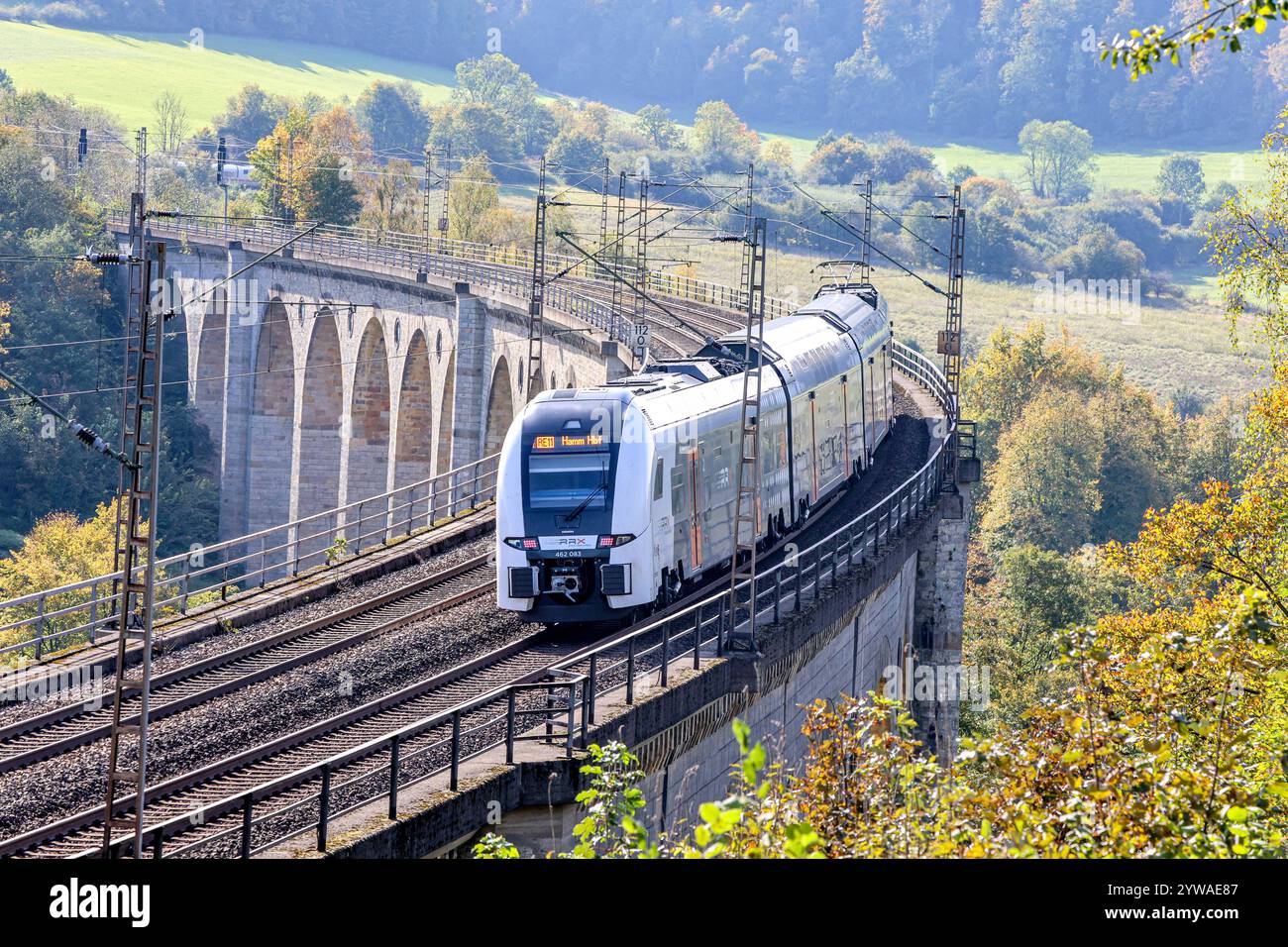 Re 11 Rrx Eisenbahnverkehr auf dem Eisenbahnviadukt Altenbeken. RRX, Rhein-Ruhr ...