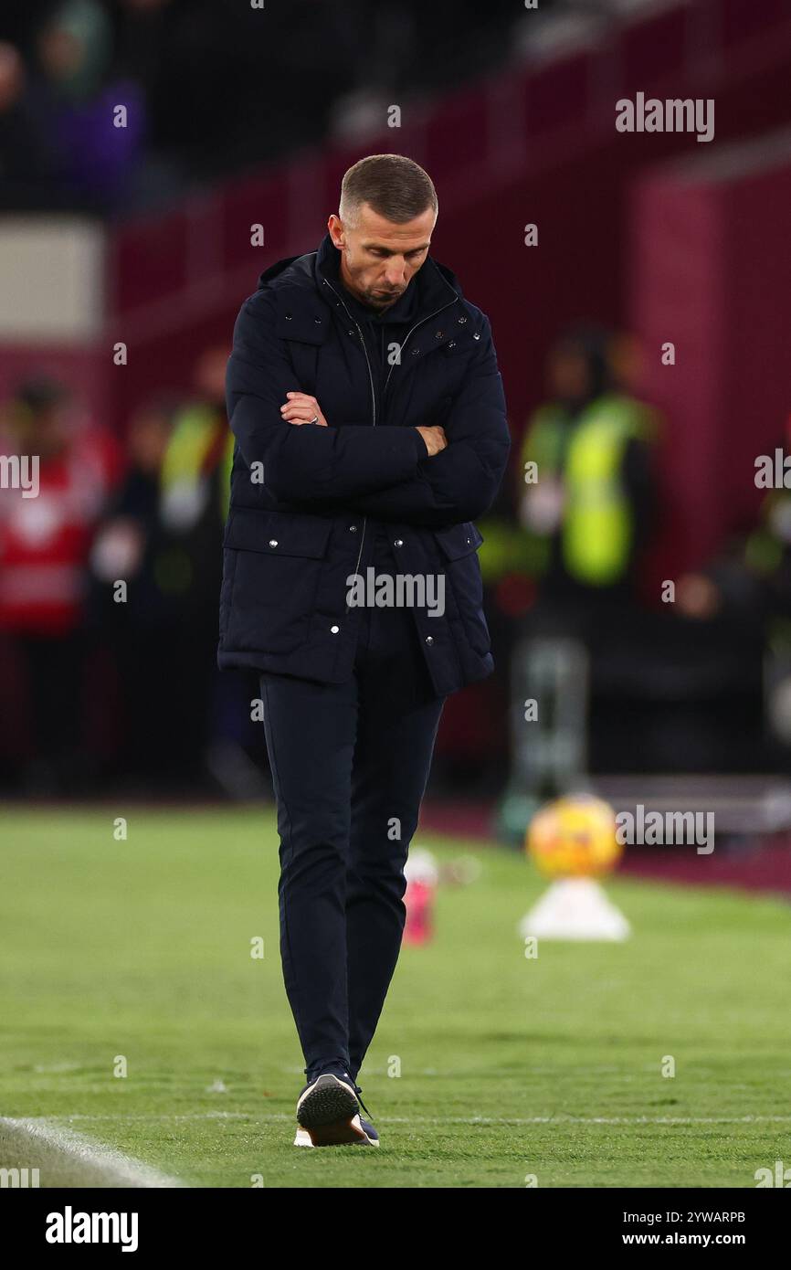 Wolverhampton Wanderers Manager Gary O'Neil - West Ham United v Wolverhampton Wanderers, Premier League, London Stadium, London, UK - 9th December 2024 Editorial Use Only - DataCo restrictions apply Stock Photo