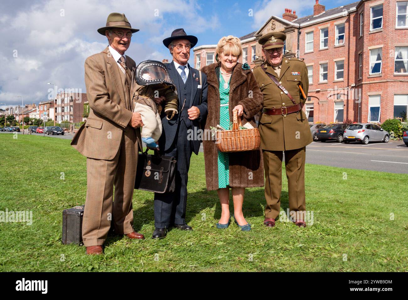 1940s living hi-res stock photography and images - Alamy