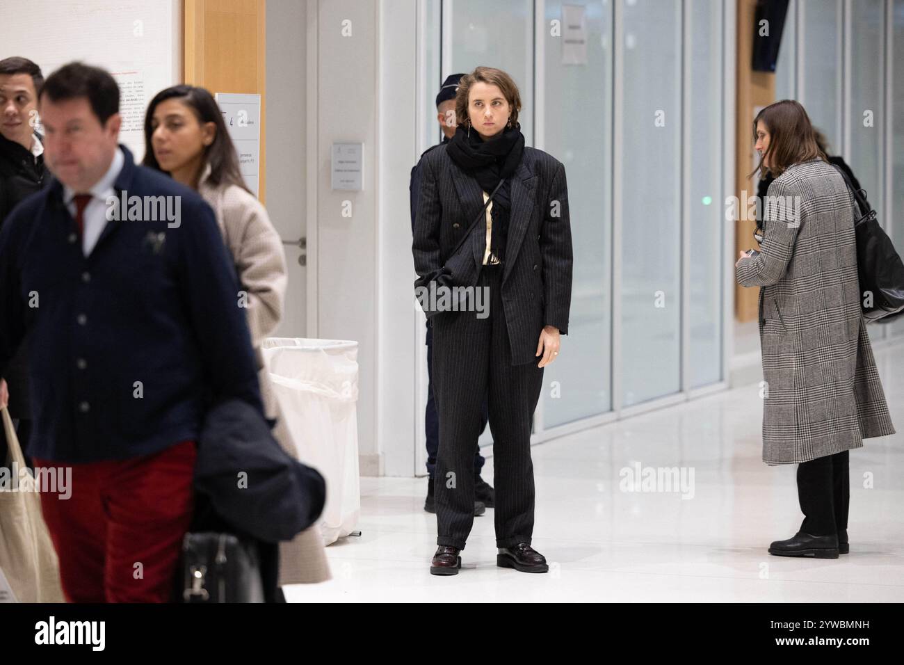 Paris, France. 10th Dec, 2024. French actress Adele Haenel leaves at ...