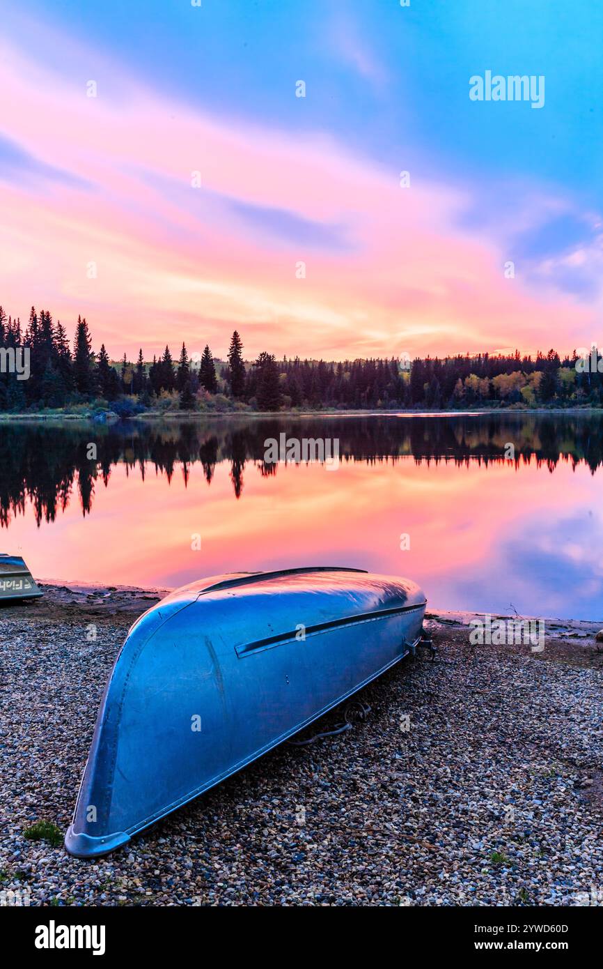 Small fishing boat creating hi res stock photography and images Alamy Small fishing boat creating hi res stock photography and images Alamy