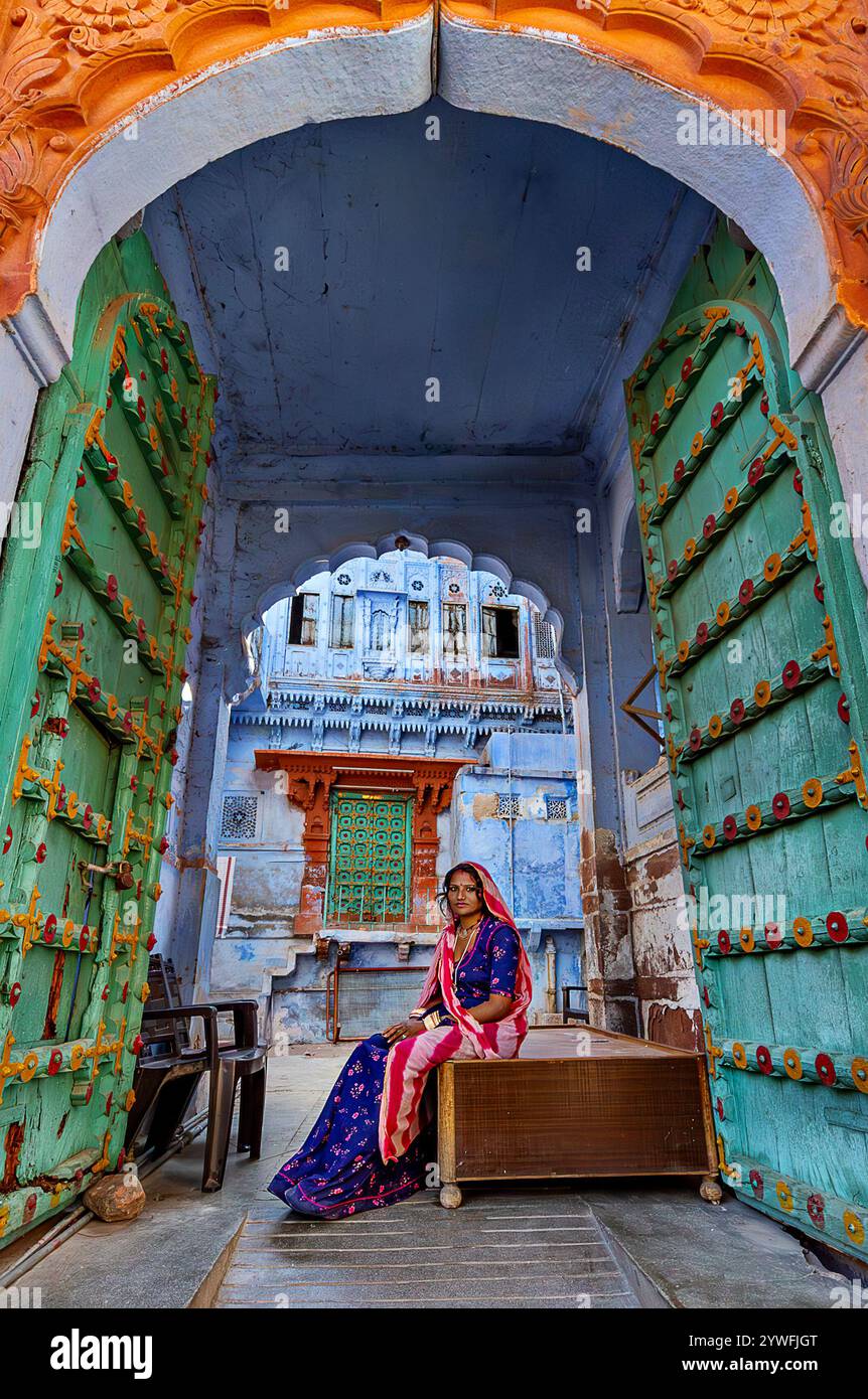 Local woman in the Blue City in Jodhpur, India Stock Photo - Alamy