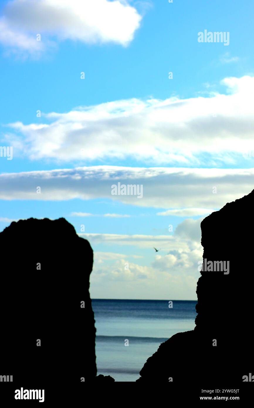 Where the ocean meets the sky hi-res stock photography and images - Alamy