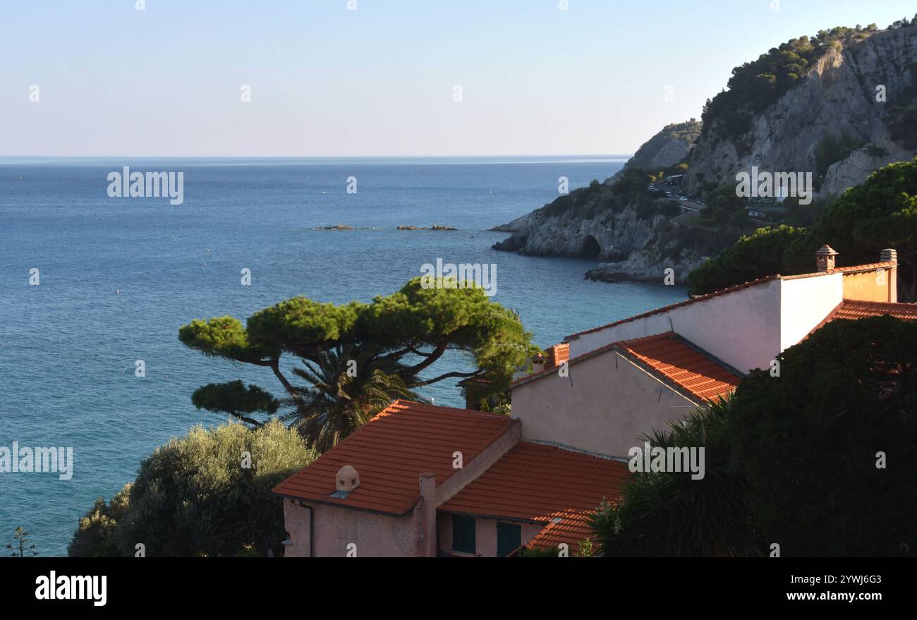 Mediterranean village hi-res stock photography and images - Page 11 - Alamy, image size:1300x879